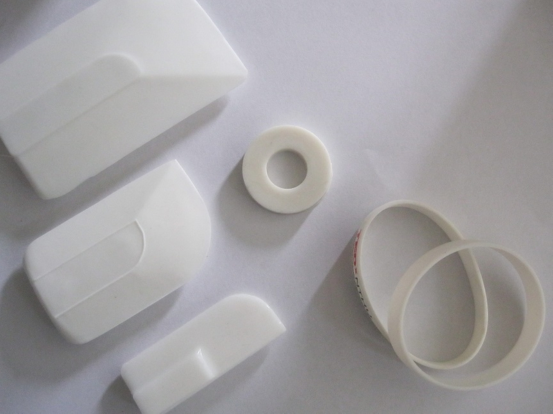 製造矽膠製品(白色矽膠產品)