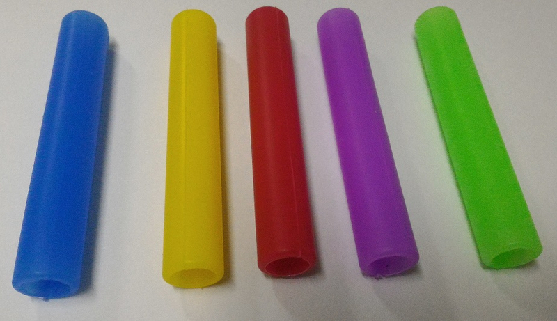 製造蠟筆保護套，